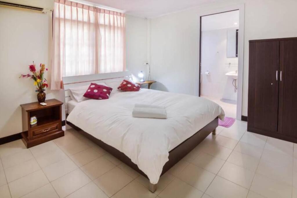 Villa Rose With Private Pool And Jacuzzi 100M To Beach 파타야 외부 사진